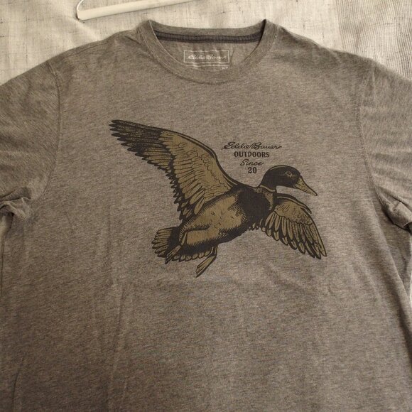 Eddie Bauer Men's T-shirt - Picture 1 of 4